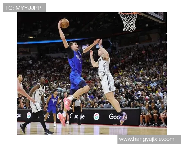 今日篮球足球焦点赛事盘点：明星球员表现亮眼 赛季前瞻热议不断